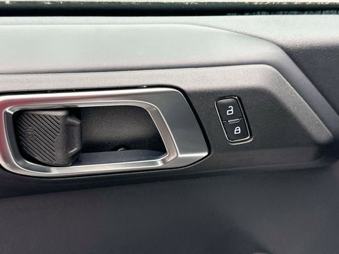 New 2025 Ford Bronco Outer Banks image 16