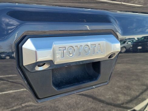 Used 2025 Toyota Tacoma Limited AWD/4WD image 5