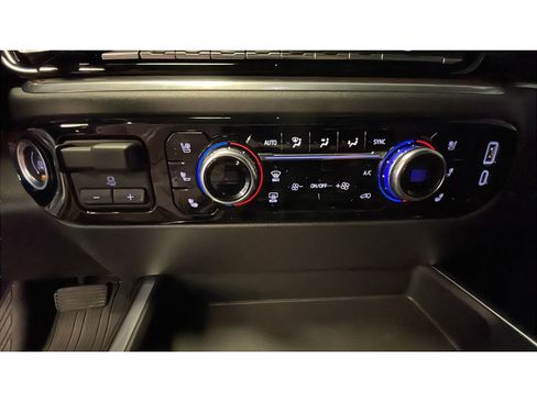 Used 2025 GMC Sierra 1500 SLT w/ SLT Premium Package AWD/4WD image 14