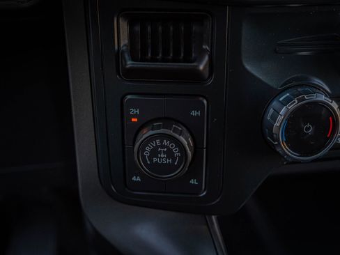 Used 2025 Ford F150 Lariat image 26