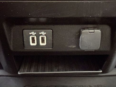 Used 2019 Ford F150 XLT image 26