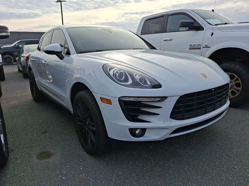 Used 2017 Porsche Macan S image 10