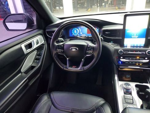 Used 2020 Ford Explorer ST w/ Premium Technology Package AWD/4WD image 12