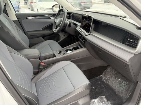 New 2026 Volkswagen Tiguan SE image 22