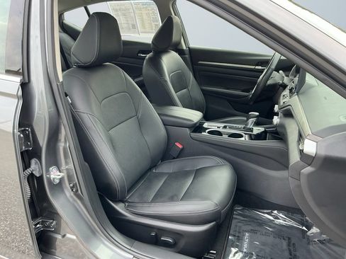 Used 2023 Nissan Altima 2.5 SL AWD/4WD image 16