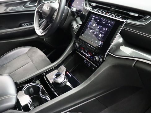 Used 2022 Jeep Grand Cherokee Altitude image 30