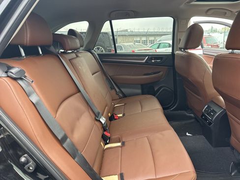 Used 2017 Subaru Outback 2.5i Touring w/ Popular Package #5A image 17