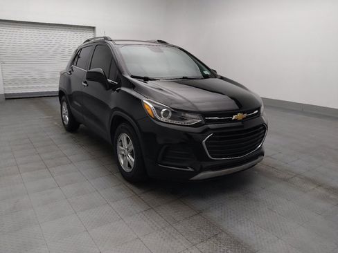 Used 2019 Chevrolet Trax LT w/ LT Convenience Package FWD image 13