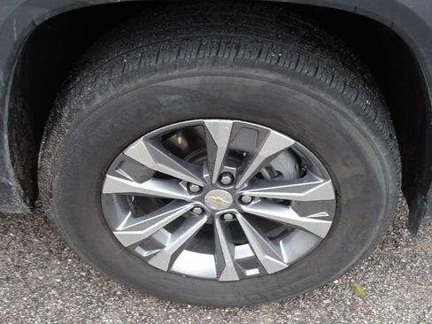 Used 2025 Chevrolet Equinox LT image 12