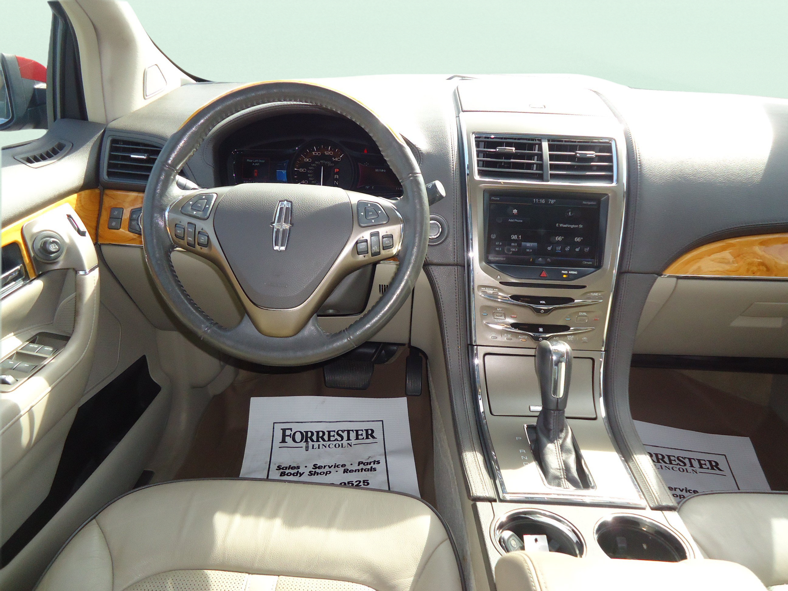 Used 2015 Lincoln MKX AWD w/ Equipment Group 102A image 12