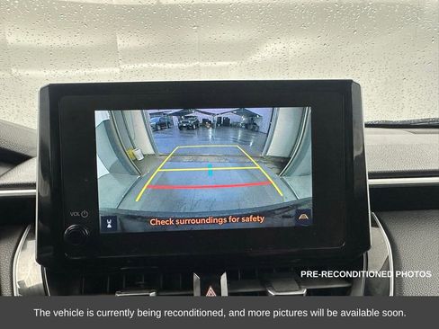 Used 2023 Toyota Corolla Cross XLE image 17