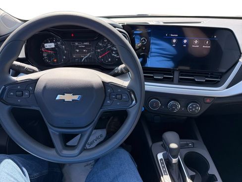 New 2026 Chevrolet Trax LS w/ LS Convenience Package FWD image 21