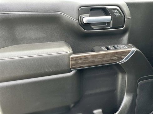 Used 2021 Chevrolet Silverado 1500 RST image 19