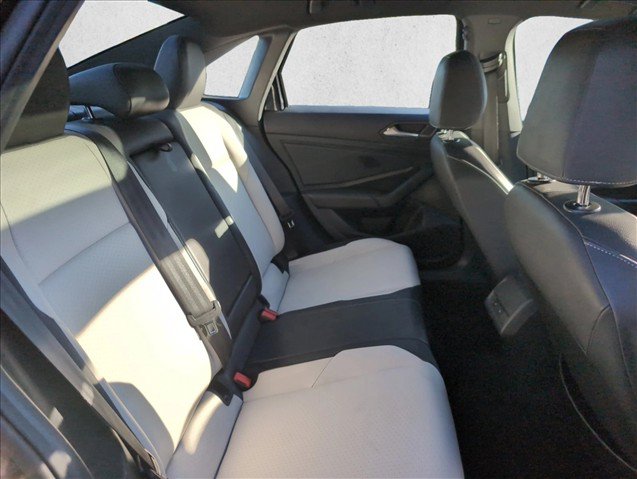 Used 2020 Volkswagen Jetta R-Line w/ R-Line Cold Weather Package FWD image 28