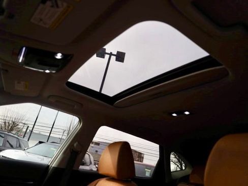 Certified 2024 Kia Seltos SX w/ SX Sunroof Package image 23