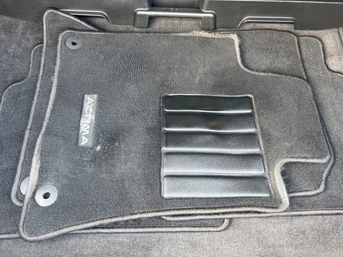 Used 2023 Nissan Altima 2.5 SV w/ SV Premium Package image 14