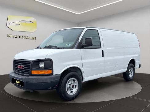 Used 2016 GMC Savana 2500 image 3