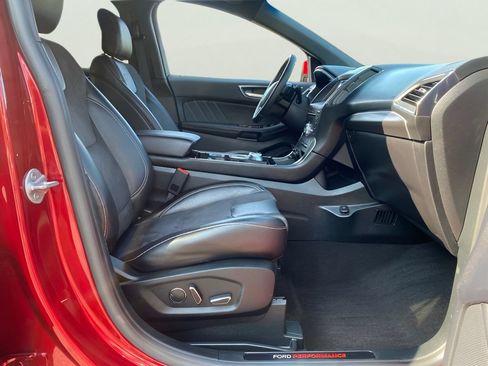 Used 2019 Ford Edge ST w/ Equipment Group 401A AWD/4WD image 17