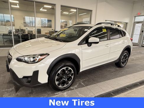 Used 2021 Subaru Crosstrek 2.0i Premium image 4