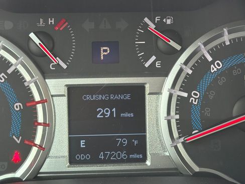Used 2017 Toyota 4Runner TRD Off-Road AWD/4WD image 25