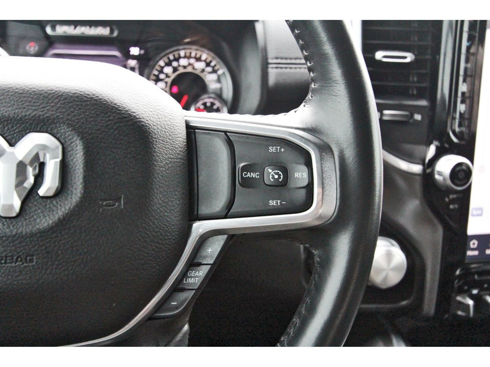 Used 2023 RAM 1500 Laramie AWD/4WD image 24