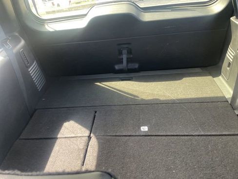 Used 2016 Ford Expedition XLT w/ Equipment Group 202A image 10