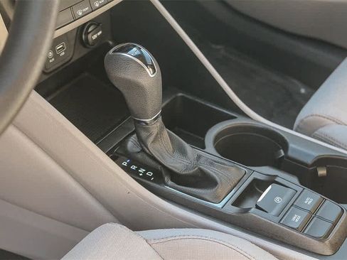 Used 2019 Hyundai Tucson SE image 24