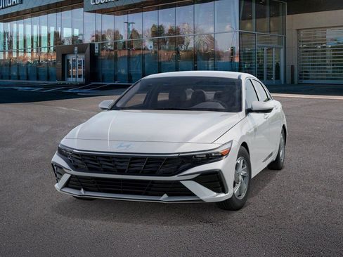 New 2026 Hyundai Elantra SE image 6