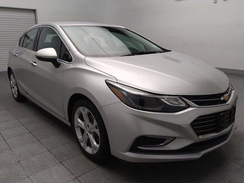 Used 2017 Chevrolet Cruze Premier FWD image 13