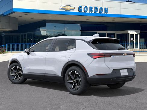 New 2026 Chevrolet Equinox EV LT image 3