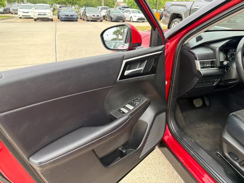 Used 2024 Mitsubishi Outlander SE FWD image 16
