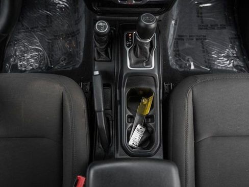 Used 2020 Jeep Wrangler Sport image 27