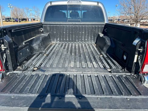 Used 2017 Toyota Tacoma TRD Off-Road w/ Tow Package (A/T) image 28