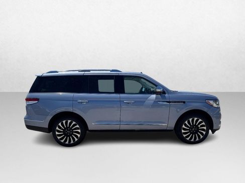 Used 2024 Lincoln Navigator Black Label AWD/4WD image 4