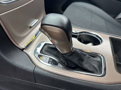 Used 2016 Jeep Grand Cherokee Laredo w/ Quick Order Package 23E image 31