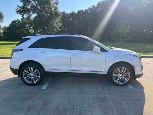 Certified 2025 Cadillac XT5 Sportv w/ Technology Package AWD/4WD image 9