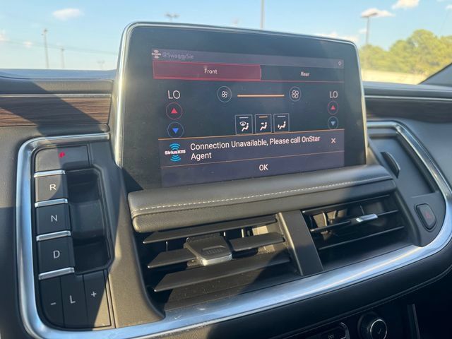 Used 2021 Chevrolet Suburban LT w/ Rear Media and Nav Package RWD image 16