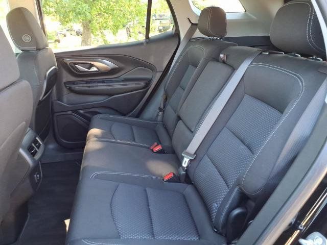 Used 2024 GMC Terrain SLE w/ Driver Convenience Package AWD/4WD image 9