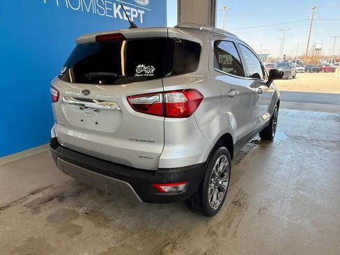 Used 2020 Ford EcoSport Titanium image 2