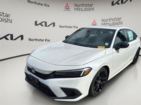 Used 2024 Honda Civic Sport image 1
