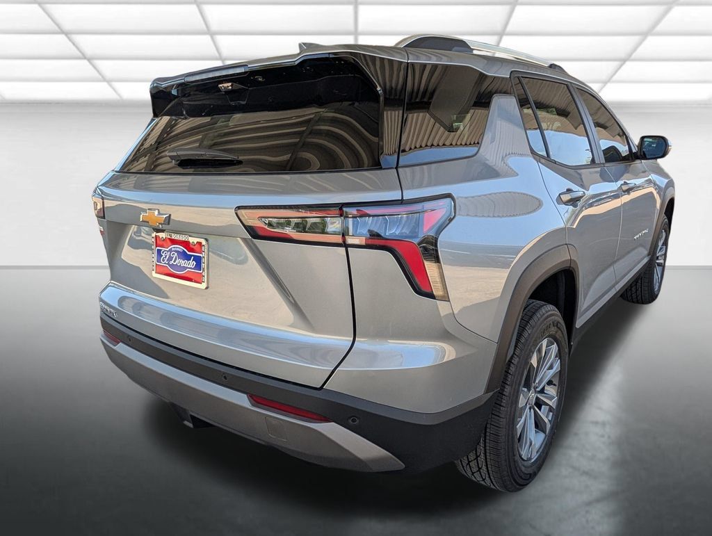 New 2027 Chevrolet Equinox LT w/ Convenience Package II FWD image 31