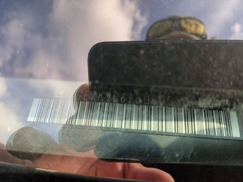 Used 2011 Cadillac DTS Limousine image 17