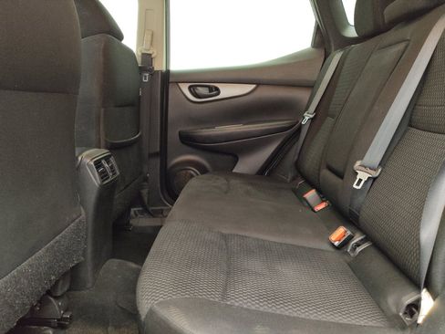 Used 2018 Nissan Rogue Sport S w/ S Appearance Package FWD image 18