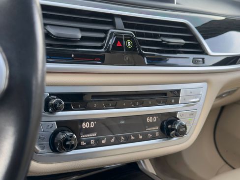 Used 2016 BMW 750Li xDrive image 30