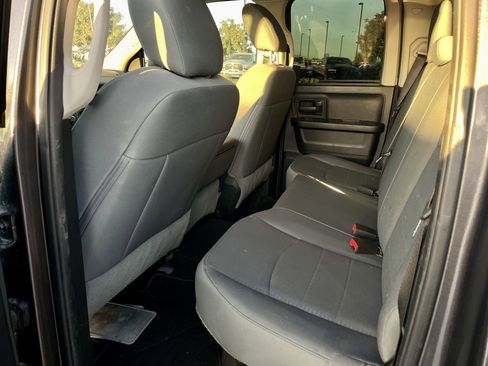 Used 2018 RAM 1500 Express image 13