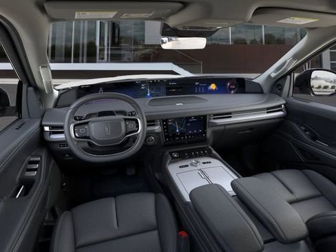 New 2025 Lincoln Navigator Reserve AWD/4WD image 10