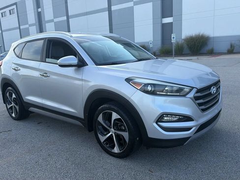 Used 2017 Hyundai Tucson Sport FWD image 3