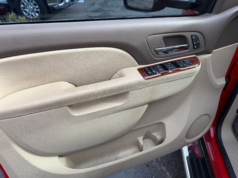 Used 2014 Chevrolet Silverado 2500 LTZ w/ LTZ Plus Package image 17