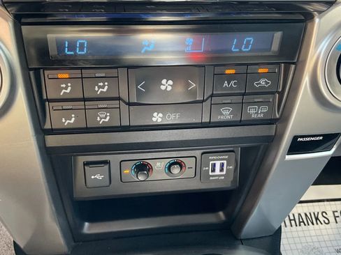 Used 2020 Toyota 4Runner Limited image 32