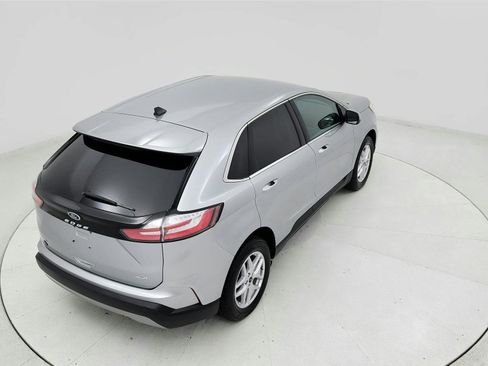 Used 2024 Ford Edge SEL image 17